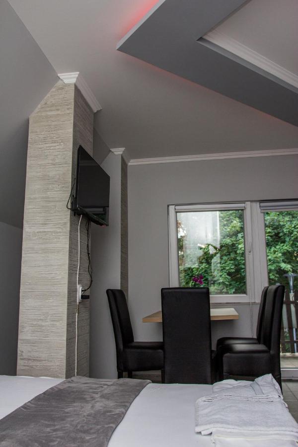 Palić Feher Akac Guest House מראה חיצוני תמונה