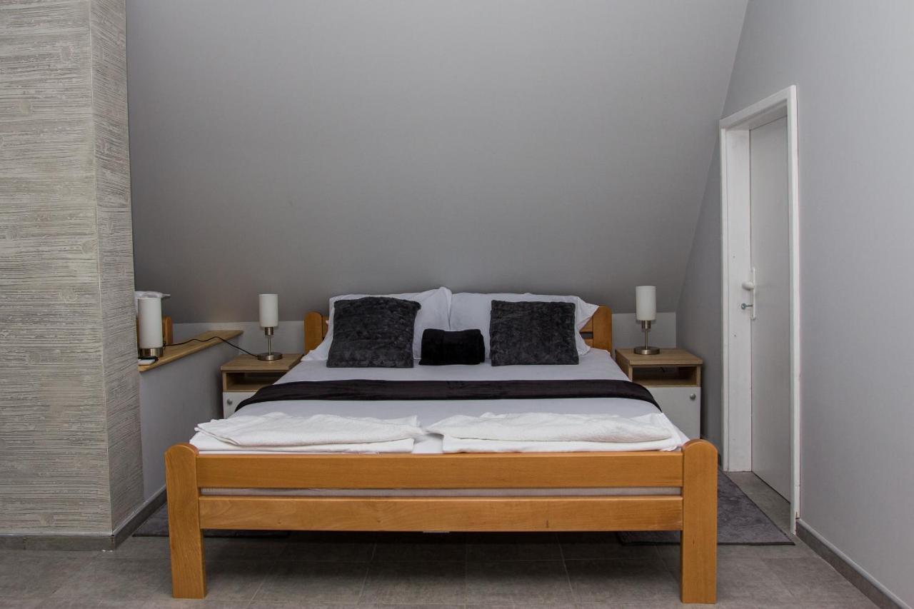 Palić Feher Akac Guest House מראה חיצוני תמונה