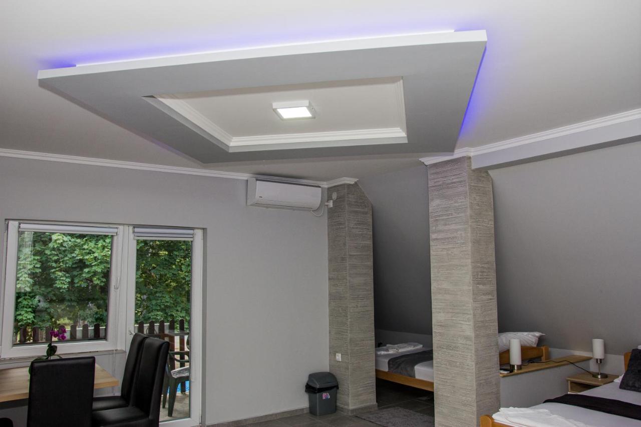 Palić Feher Akac Guest House מראה חיצוני תמונה