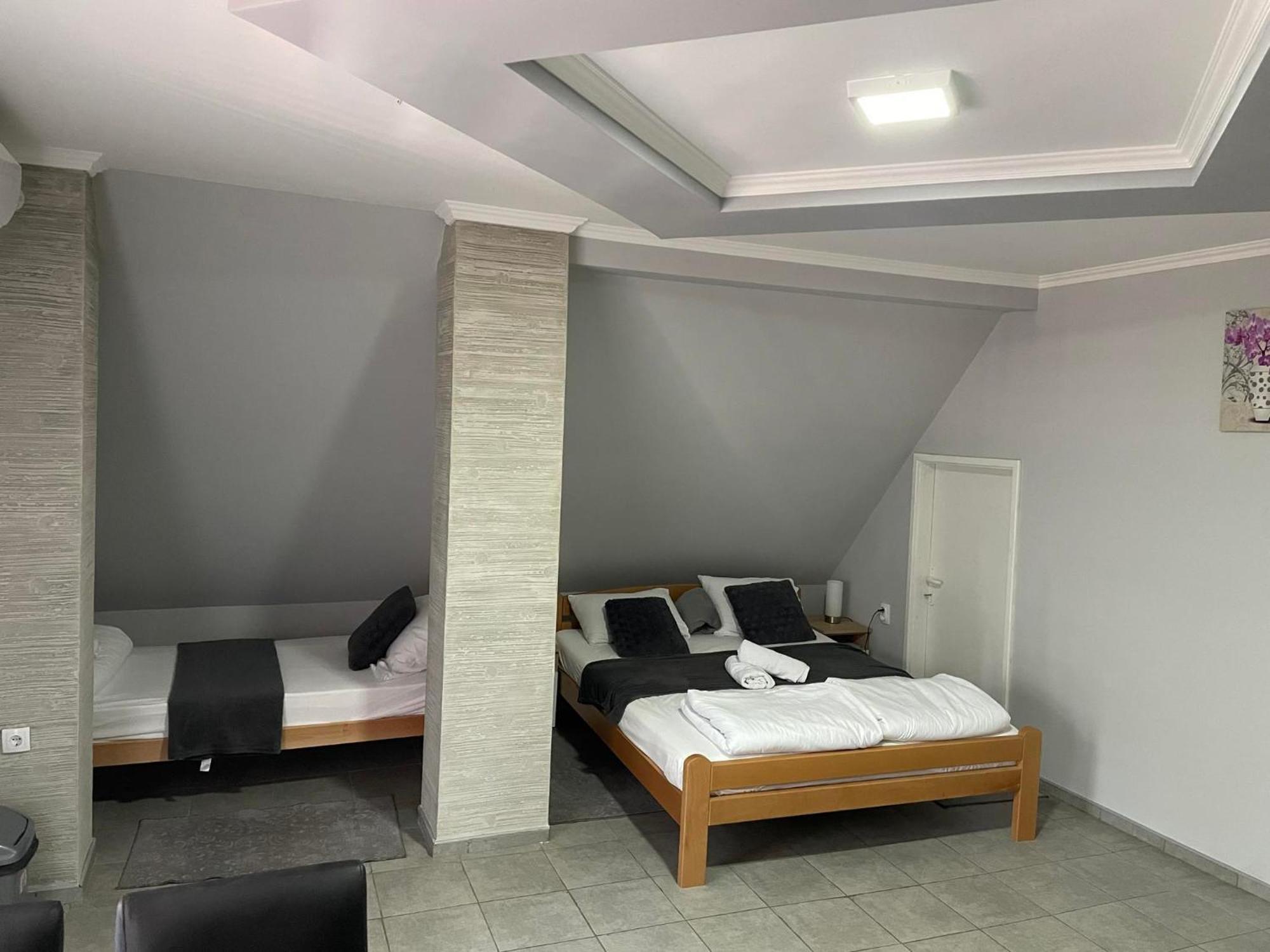 Palić Feher Akac Guest House מראה חיצוני תמונה